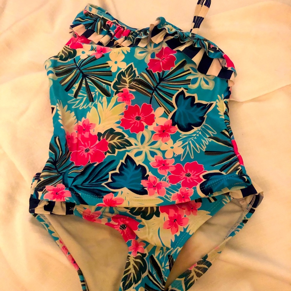 Two piece girls swimsuit/tankini